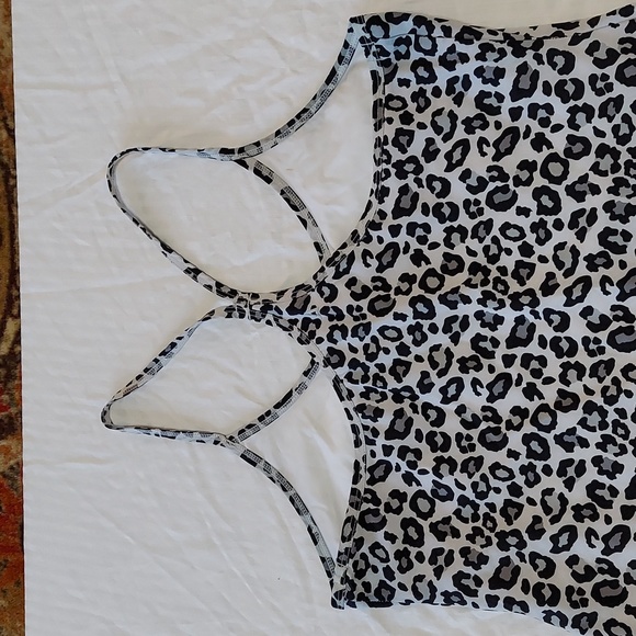 Ladies Swimsuit One Piece With Skirt Black White Pattern Large (12-14) - Picture 7 of 9